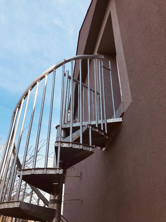Apartman U Zamecke Dyje Леднице Екстериор снимка